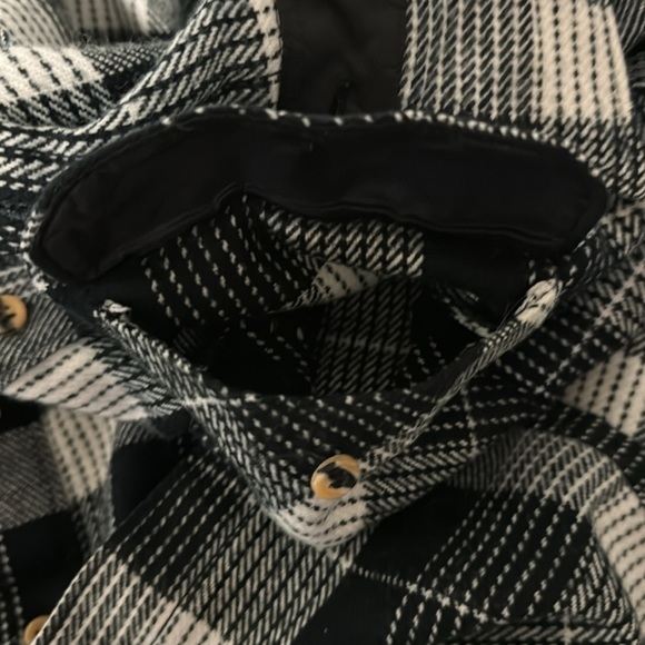 Woodland black & white plaid flannel shacket XL - Picture 6 of 10